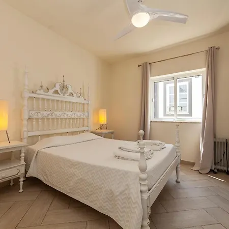 C10 - Historic Center