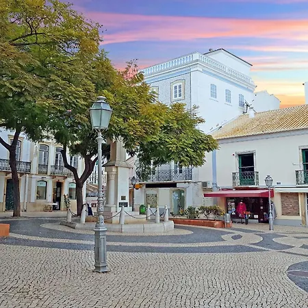 C10 - Historic Center Апартаменты *