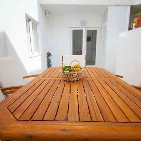 C10 - Historic Center לאגוּ‏ש