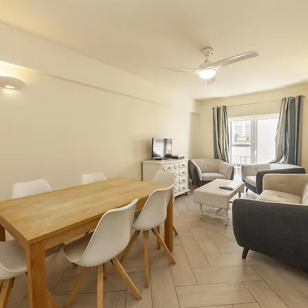 C10 - Historic Center Apartman